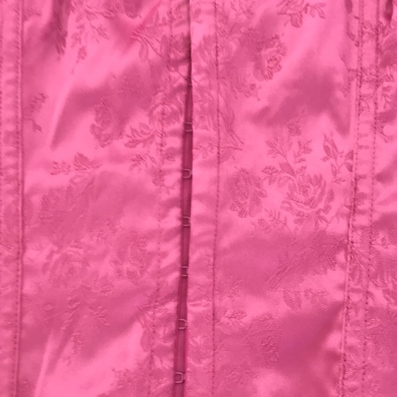 Pink and black laced corset - Picture 6 of 9